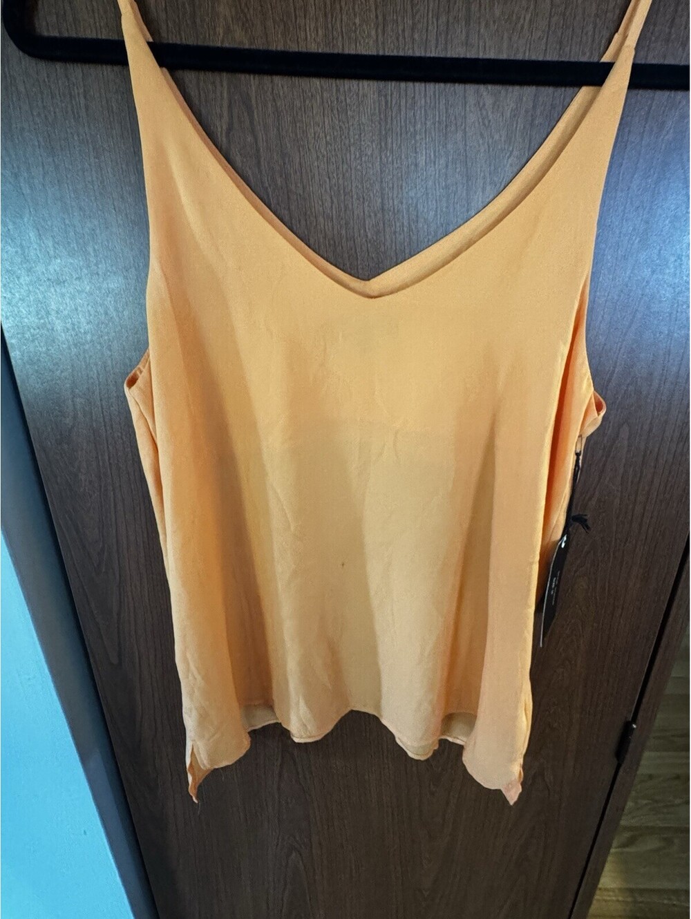 Stella Luce Women’s Cami Tank Top Medium Orange Sleeveless V-Neck NWT Flowy